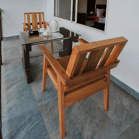 Rock And Mist Munnar Bed & Breakfast Devikolam Exterior photo